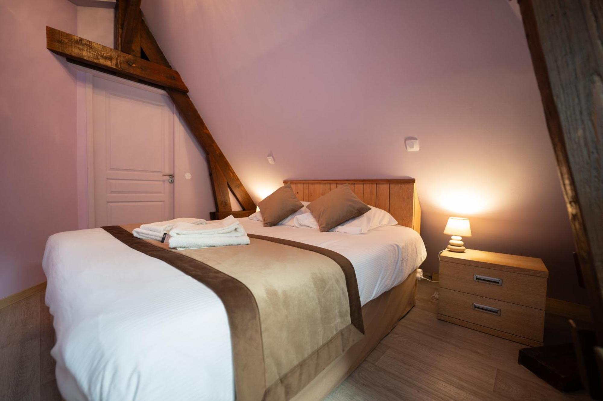 Logis Hotels - Hotel Restaurant Domaine Les Falaises Martel Room photo